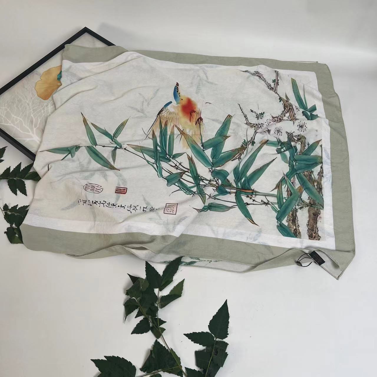 Xiangyun Пряжа Корона Музыка Морщина 160 * 70 Национальный Стиль Античный Темперамент Шаль Шелковый Шарф Ручной Работы Двусторонний Длинный Шарф Национальный Стиль Шаль
Xiangyun Пряжа Корона Музыка Морщина 160 * 70 Национальный Стиль Античный Темперамент Шаль Шелковый Шарф Ручной Работы Двусторонний Длинный Шарф Национальный Стиль Шаль