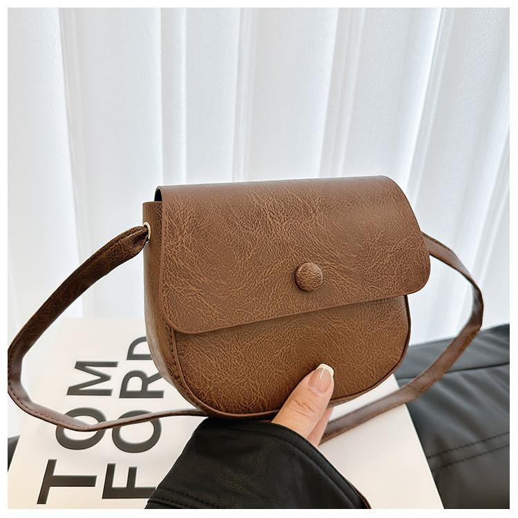 Fashionable Retro Saddle Bag For Women Designed In Chic Black Coffee And Brown Ideal For Street Style коричневий
Fashionable Retro Saddle Bag For Women Designed In Chic Black Coffee And Brown Ideal For Street Style коричневий