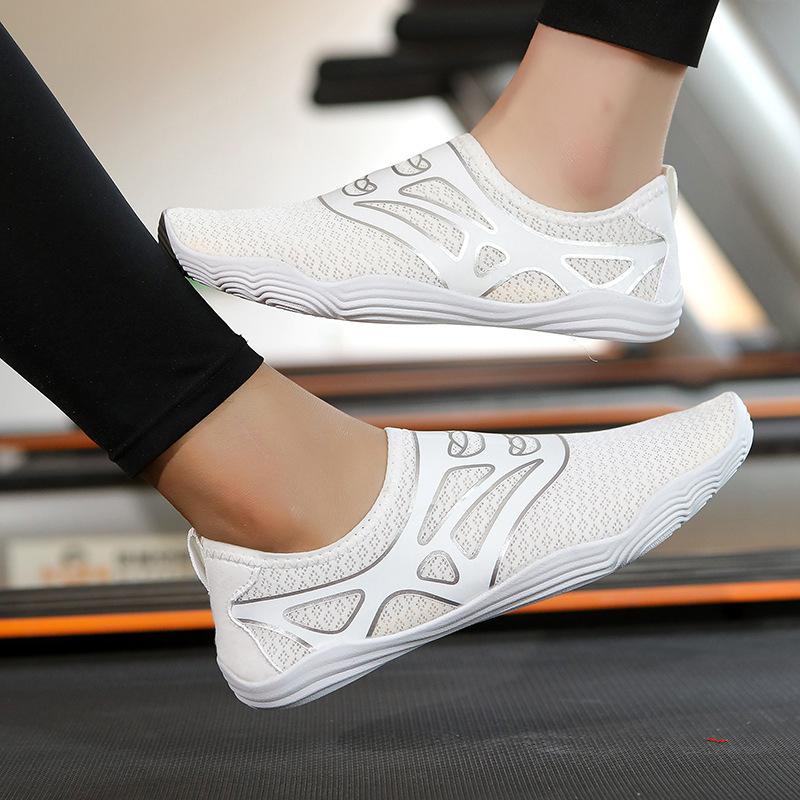 Новые туфли для ручья, обувь для дайвинга, быстросохнущая, нескользящая, мужская и женская, пляжная обувь, обувь для занятий йогой в помещении 35
Новые туфли для ручья, обувь для дайвинга, быстросохнущая, нескользящая, мужская и женская, пляжная обувь, обувь для занятий йогой в помещении 35