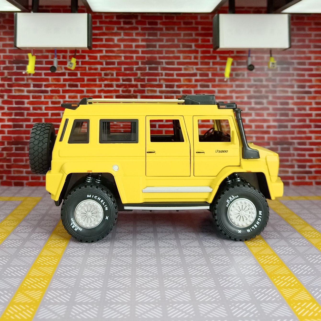 simulate Mercedes-Benz Unimoc U5000 alloy car model has simulated sound and lighting functions, rich details, fine workmanship жовтий
simulate Mercedes-Benz Unimoc U5000 alloy car model has simulated sound and lighting functions, rich details, fine workmanship жовтий
