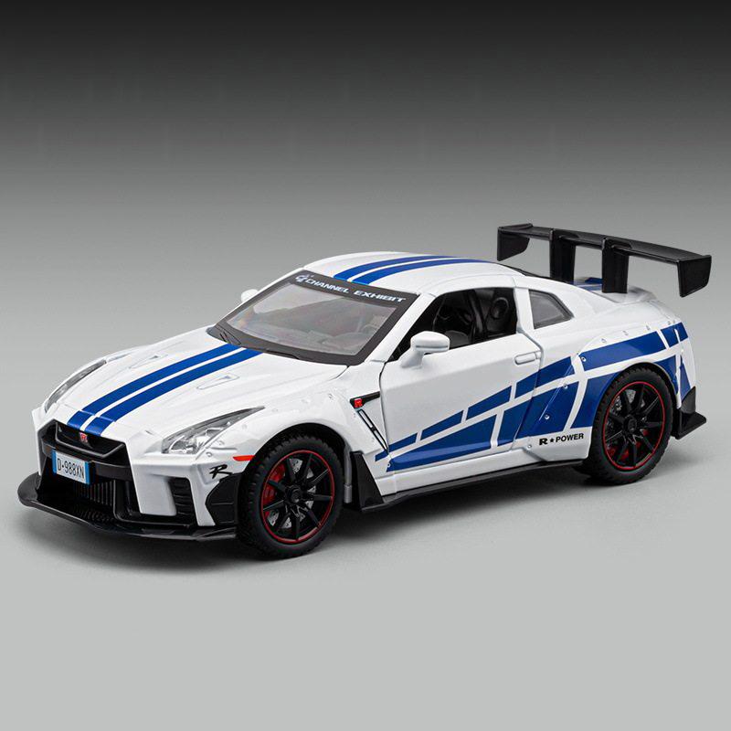 1:22 JDM GTR GT-R R35 Supercar Alloy Car Model Sound and Light Pull Back Children s Toy Collectibles Birthday Gift белый
1:22 JDM GTR GT-R R35 Supercar Alloy Car Model Sound and Light Pull Back Children s Toy Collectibles Birthday Gift белый