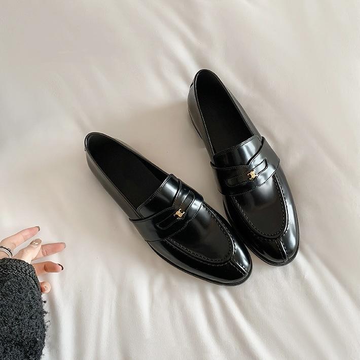 У Су Иньинь такой же стиль золотой пряжки Триумфальной арки, обувь-лоферы на одной педали, женский круглый носок универсален, а одна педаль — см 40 чёрный
У Су Иньинь такой же стиль золотой пряжки Триумфальной арки, обувь-лоферы на одной педали, женский круглый носок универсален, а одна педаль — см 40 чёрный