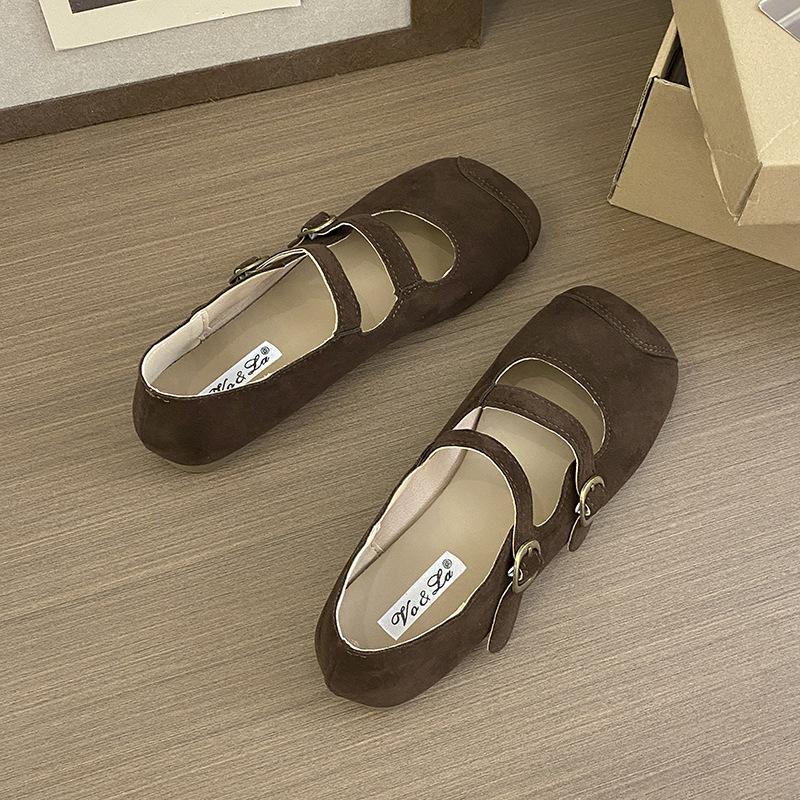 Shallow soft sole matte retro niche single shoes women s 2025 autumn new comfortable sole with square head women s shoes 40
Shallow soft sole matte retro niche single shoes women s 2025 autumn new comfortable sole with square head women s shoes 40