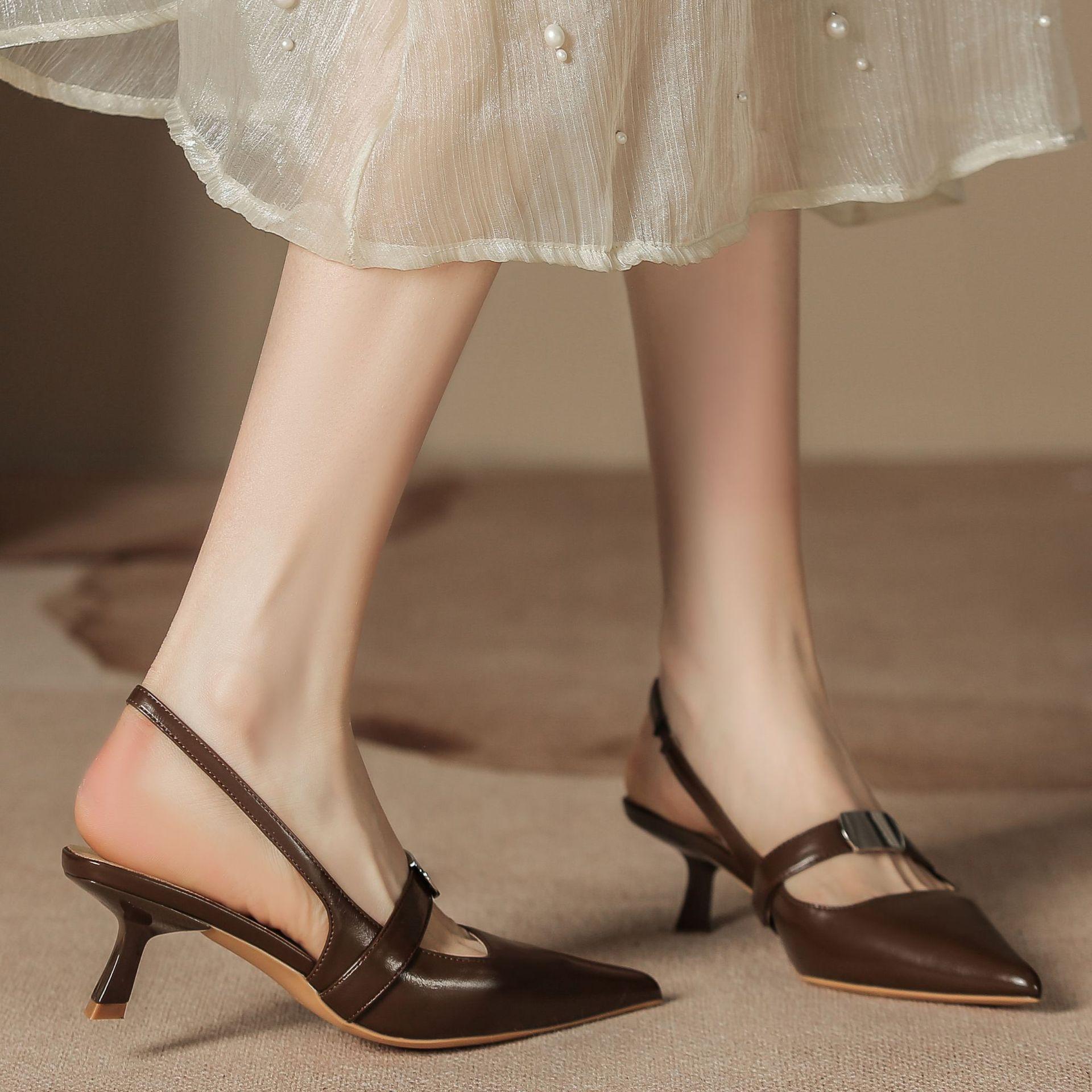 H968-2 women s shoes, high heels, high sense, not tired feet, daily wear, pointed head, thin heel, bag head, single shoes with skirt women s shoes 34 чорний
H968-2 women s shoes, high heels, high sense, not tired feet, daily wear, pointed head, thin heel, bag head, single shoes with skirt women s shoes 34 чорний