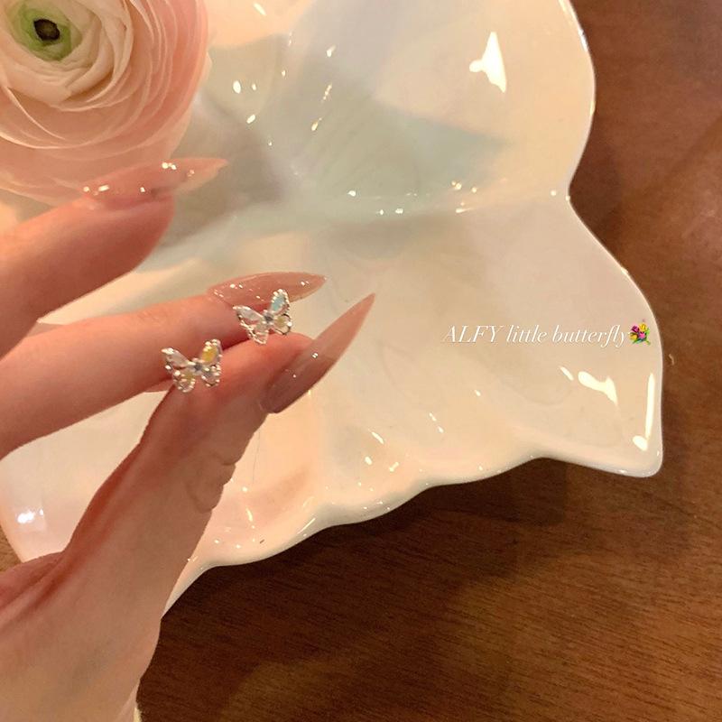 S sterling silver summer butterfly stud earrings trendy fairy cold wind small temperament sweet blue pink
S sterling silver summer butterfly stud earrings trendy fairy cold wind small temperament sweet blue pink