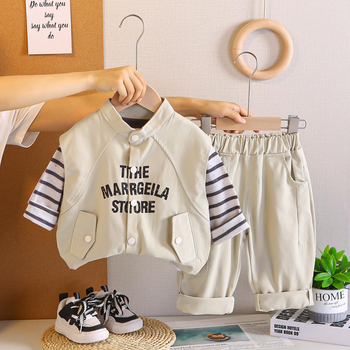 0-5-year-old Boys long sleeved three piece set, Children s English workwear vest set, Striped top+workwear pants S хаки
0-5-year-old Boys long sleeved three piece set, Children s English workwear vest set, Striped top+workwear pants S хаки