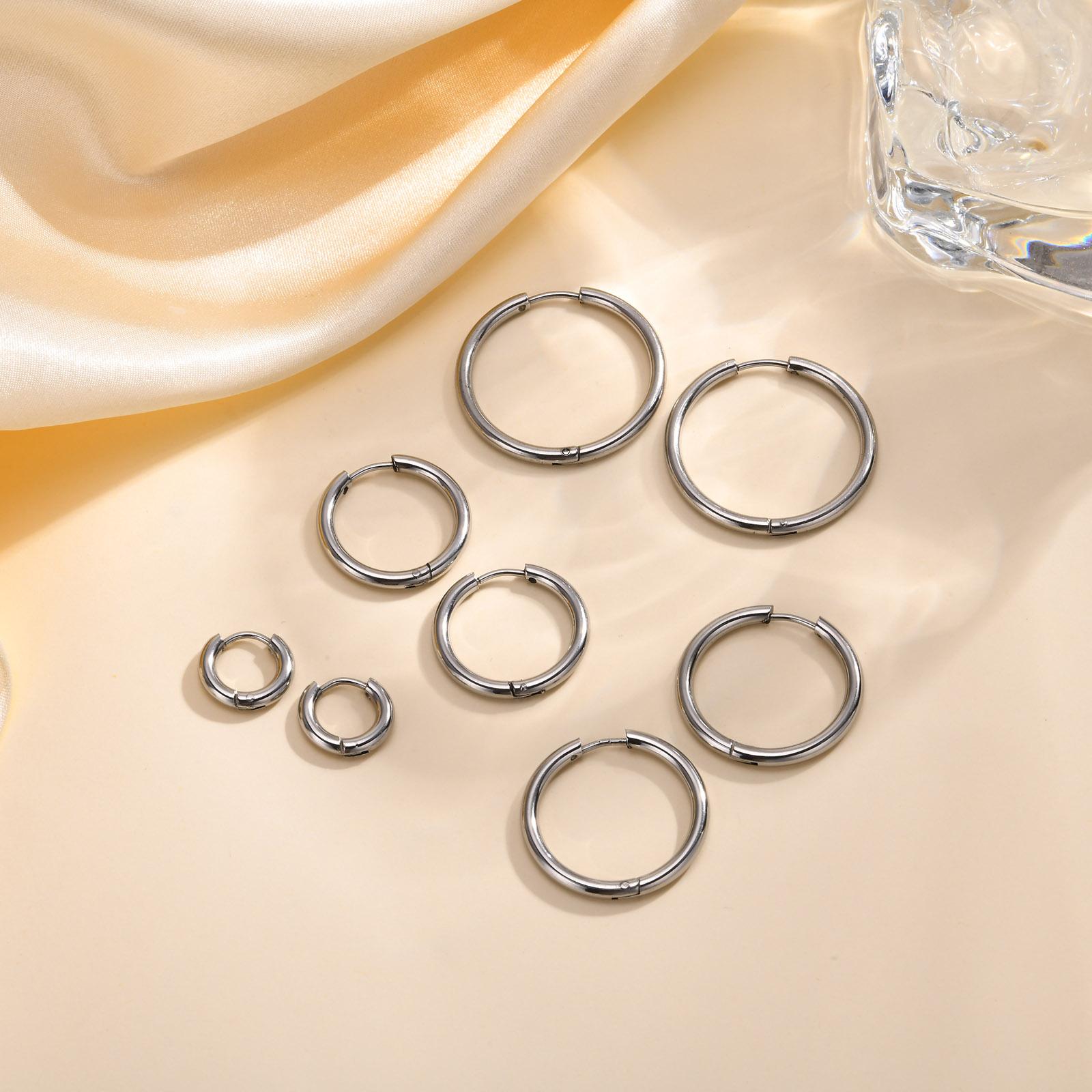 Classic Round Hoop Earring for Women Girls, Gold Plated Stainelss Steel Minimalist Ear Zircon 11mm
Classic Round Hoop Earring for Women Girls, Gold Plated Stainelss Steel Minimalist Ear Zircon 11mm