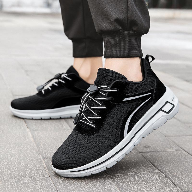New elderly shoes large size outdoor travel shoes couple shoes low-top casual hiking shoes 36
New elderly shoes large size outdoor travel shoes couple shoes low-top casual hiking shoes 36