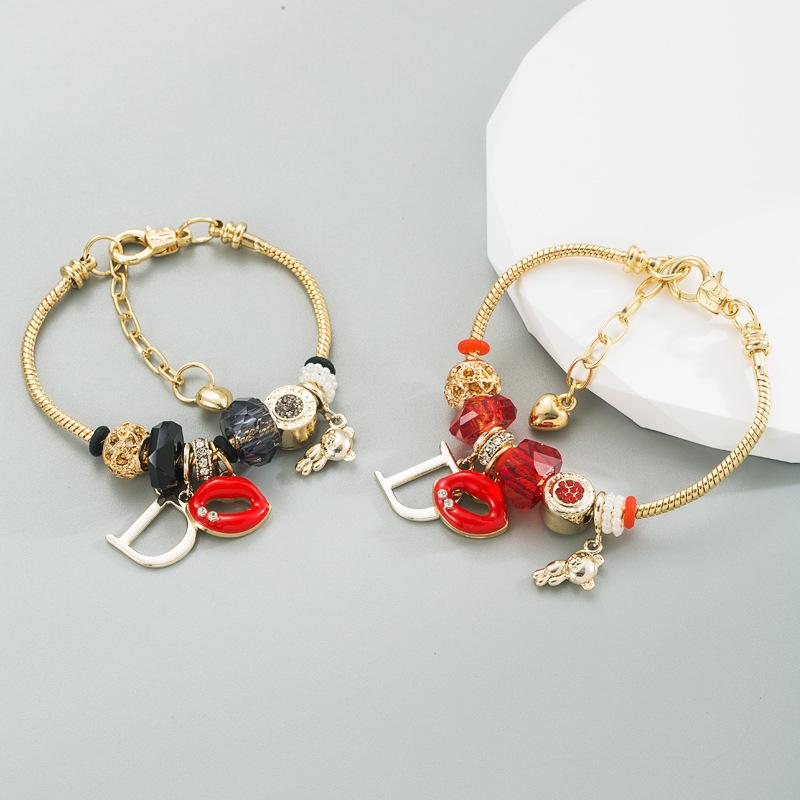 European and American Fashion Personality DIY Demon Lip Pendant Alloy Bracelet Trendy Hot Selling Bangle Accessories чорний
European and American Fashion Personality DIY Demon Lip Pendant Alloy Bracelet Trendy Hot Selling Bangle Accessories чорний