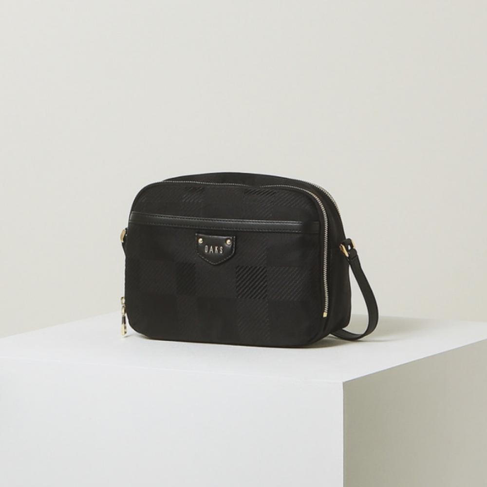 Daks Black Big Check Jacquard Crossbody Bag Single option
Daks Black Big Check Jacquard Crossbody Bag Single option