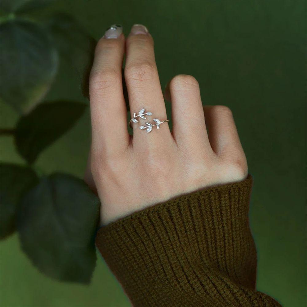 Women Girls Vintage New Ins Rhinestone Open Finger Ring Cross Leaf Ring Plant Leaf Rings Adjustable
Women Girls Vintage New Ins Rhinestone Open Finger Ring Cross Leaf Ring Plant Leaf Rings Adjustable