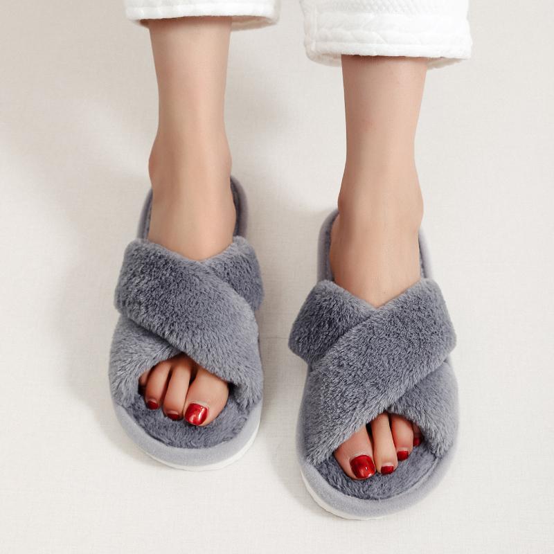 Пушистые женские тапочки с перекрестными ремешками, тапочки с открытым носком, домашние женские теплые хлопковые тапочки 36-37 серый
Пушистые женские тапочки с перекрестными ремешками, тапочки с открытым носком, домашние женские теплые хлопковые тапочки 36-37 серый