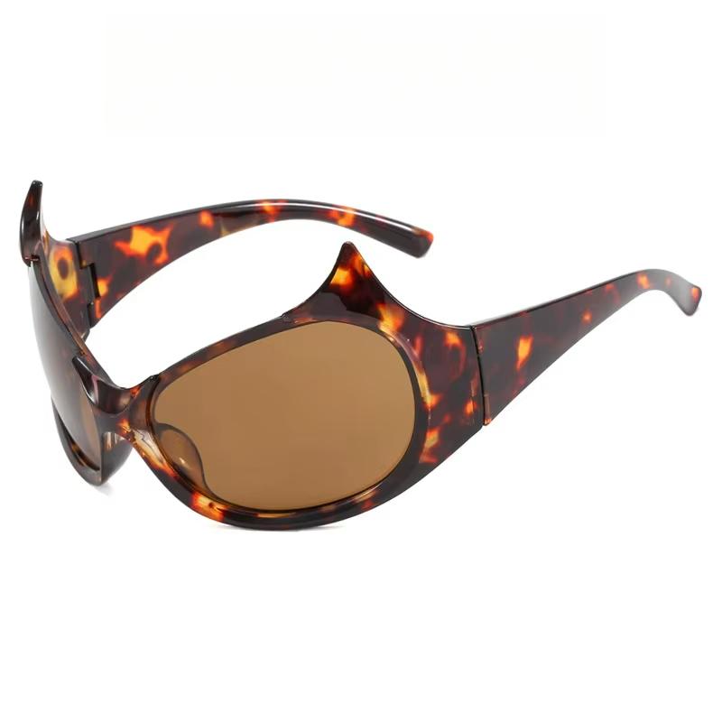 Demon Hip Hop Personality Fashion Ladies Sunglasses Funny Cool Suitable for Street Parties Stage Accessories
Demon Hip Hop Personality Fashion Ladies Sunglasses Funny Cool Suitable for Street Parties Stage Accessories