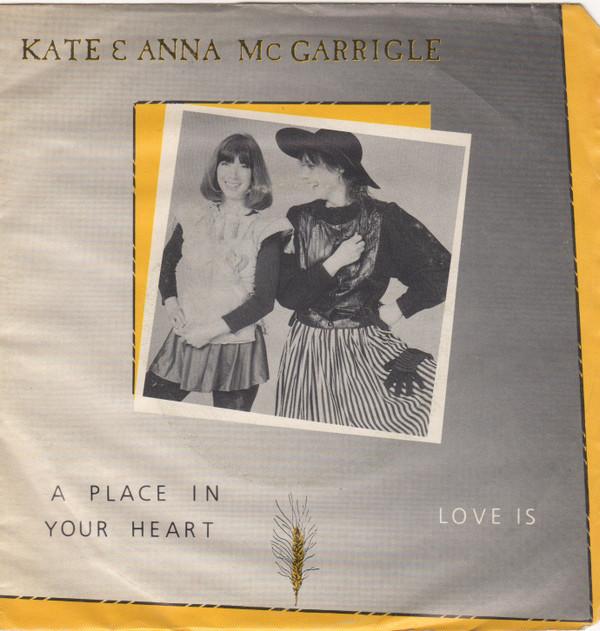 7inch Record KATE ANNA MCGARRIGLE A Place In Your Heart Love Is PDS2280 POLYGRAM 1985 Canada CountryFolk Used
7inch Record KATE ANNA MCGARRIGLE A Place In Your Heart Love Is PDS2280 POLYGRAM 1985 Canada CountryFolk Used