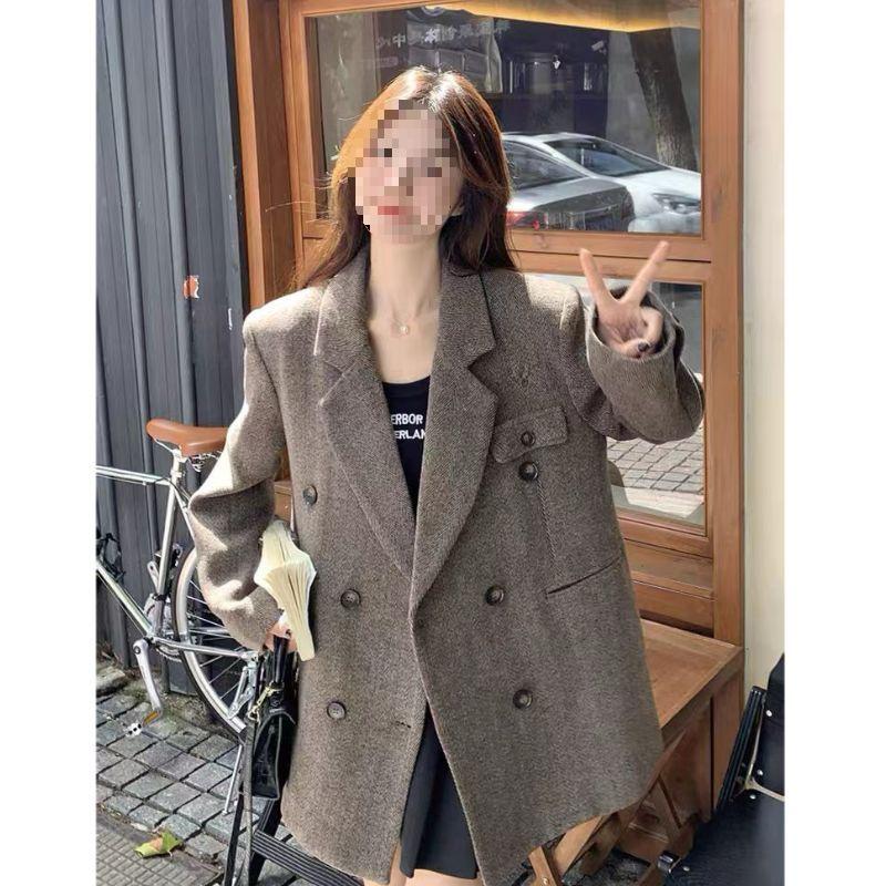 Petite Wool Blend Hepburn Mid-Length Jacket - 2025 Autumn/Winter Collection M recommended 105-115 jin
Petite Wool Blend Hepburn Mid-Length Jacket - 2025 Autumn/Winter Collection M recommended 105-115 jin