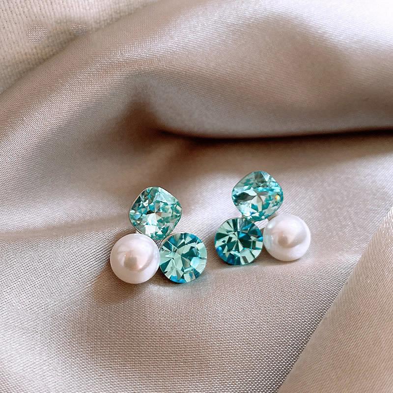 Silver Needle Diamond Geometric Pearl Stud Earrings Women s Simple Commuter Versatile Premium Earrings Niche Exquisite Earrings
Silver Needle Diamond Geometric Pearl Stud Earrings Women s Simple Commuter Versatile Premium Earrings Niche Exquisite Earrings