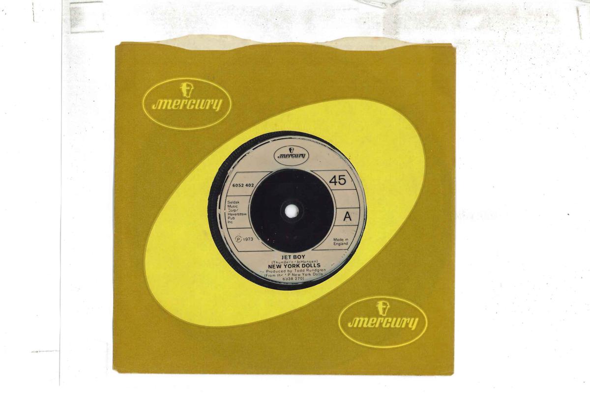 7inch Record NEW YORK DOLLS - Jet Boy / Vietnamese Baby 652402 MERCURY 1973 UK Rock Used
7inch Record NEW YORK DOLLS - Jet Boy / Vietnamese Baby 652402 MERCURY 1973 UK Rock Used