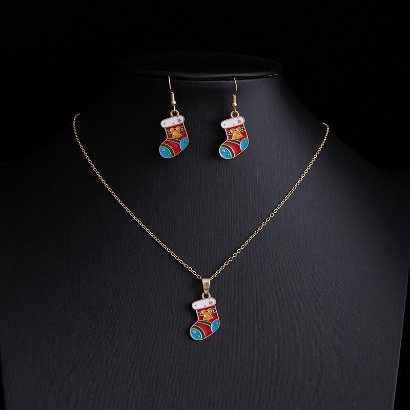 Мультяшный набор ожерелья и серег «Снежинка Санта-Клаус»
Мультяшный набор ожерелья и серег «Снежинка Санта-Клаус»