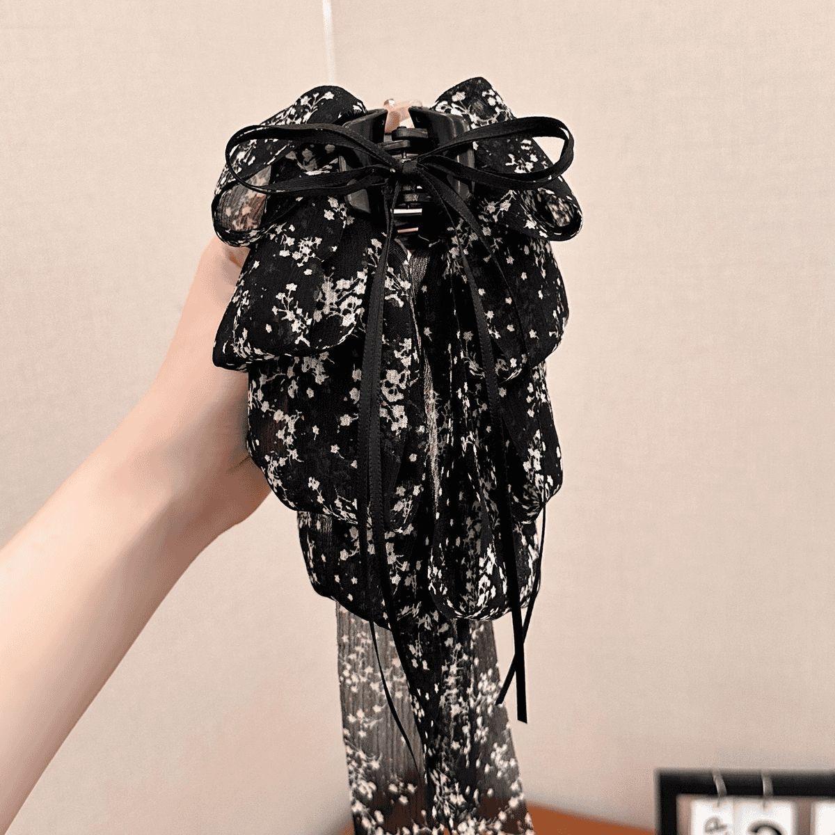 Большая летняя заколка-краб с кружевным краем и бантом - Многослойный дизайн с перьями
Большая летняя заколка-краб с кружевным краем и бантом - Многослойный дизайн с перьями