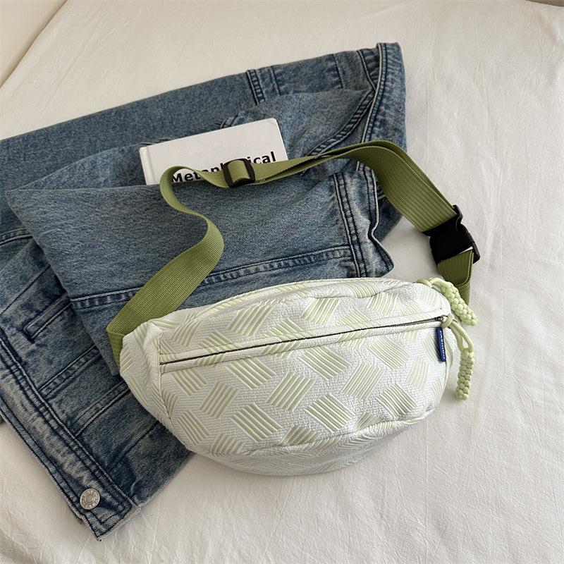 Sports breast bag, niche student commuting fanny pack, simple casual ins wind bag, women s small fresh Mori messenger bag зелений
Sports breast bag, niche student commuting fanny pack, simple casual ins wind bag, women s small fresh Mori messenger bag зелений