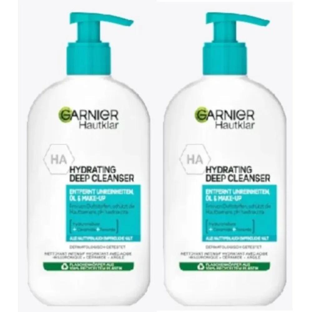 Garnier Hydrating Deep Cleanser Cleansing Foam 250ml x 2-Piece Set
Garnier Hydrating Deep Cleanser Cleansing Foam 250ml x 2-Piece Set