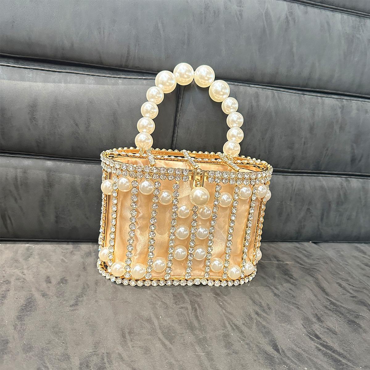 Порожниста жіноча сумочка Diamond Birdcage Fashion Pearl Dinner Bag Преміум сумка на ланцюжку з кошиком для овочів
Порожниста жіноча сумочка Diamond Birdcage Fashion Pearl Dinner Bag Преміум сумка на ланцюжку з кошиком для овочів