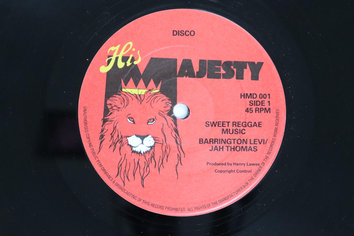 12inch Record BARRINGTON LEVY / JAH THOMAS - Sweet Reggae Music HMD001 HIS MAJESTY 1980 UK Reggae, Ska & Dub Used
12inch Record BARRINGTON LEVY / JAH THOMAS - Sweet Reggae Music HMD001 HIS MAJESTY 1980 UK Reggae, Ska & Dub Used