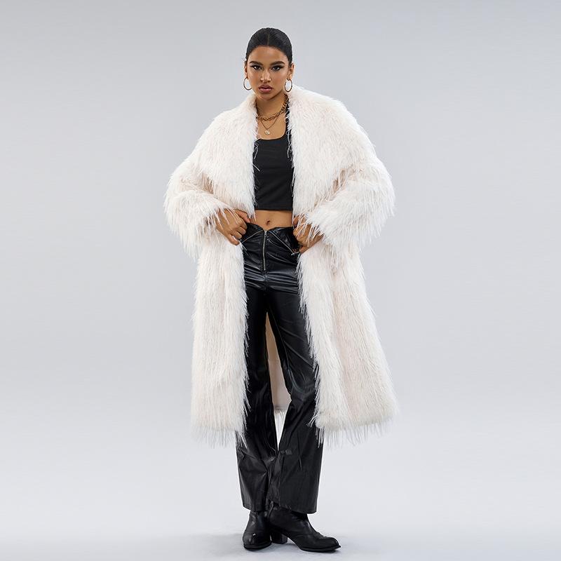 New lapel artificial fur top, popular imitation fur coat in Europe and America, new autumn and winter coats S білий
New lapel artificial fur top, popular imitation fur coat in Europe and America, new autumn and winter coats S білий