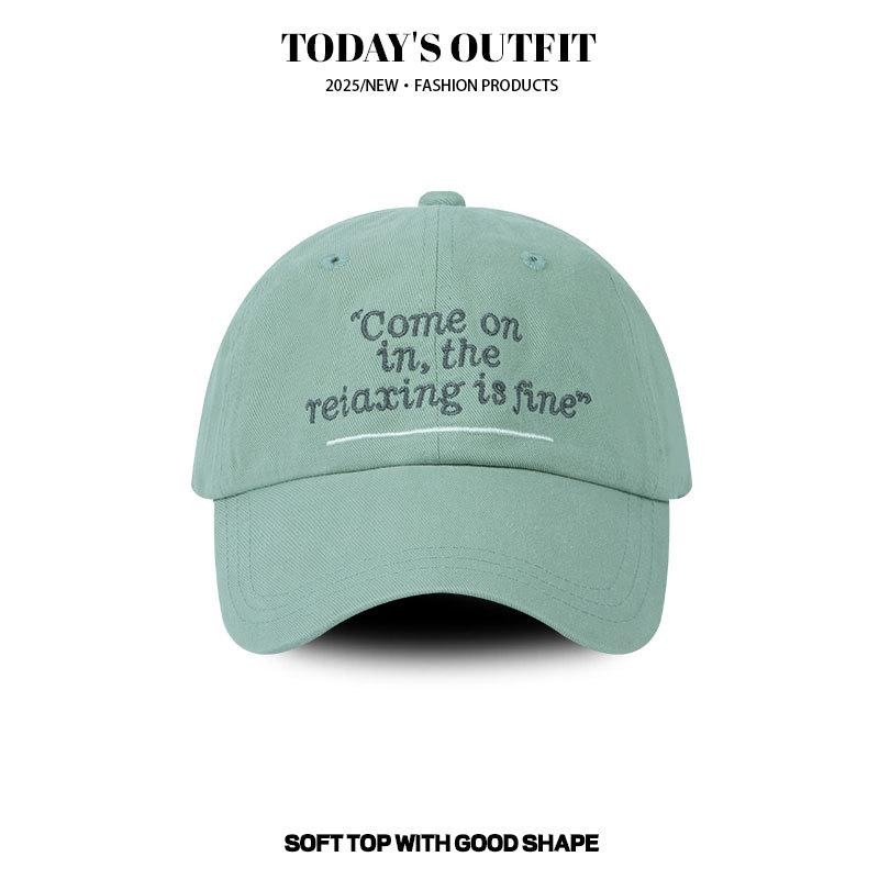 Новая бейсболка с мягким верхом и вышитой буквой, закрывающая лицо, маленькая белая бейсболка для мужчин и женщин, уличная универсальная
Новая бейсболка с мягким верхом и вышитой буквой, закрывающая лицо, маленькая белая бейсболка для мужчин и женщин, уличная универсальная