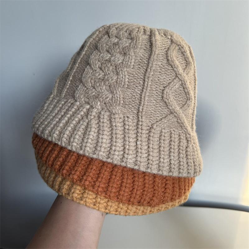 Opposite version cashmere wool knitted jacquard small pot hat women s autumn and winter warm couple twist fisherman hat tide M(56-58cm) колір світло кави
Opposite version cashmere wool knitted jacquard small pot hat women s autumn and winter warm couple twist fisherman hat tide M(56-58cm) колір світло кави