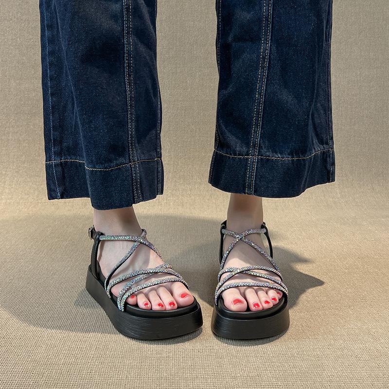 Muffin heightening platform sandals women s 2025 new summer skirt silver high-end beach Roman shoes 34
Muffin heightening platform sandals women s 2025 new summer skirt silver high-end beach Roman shoes 34