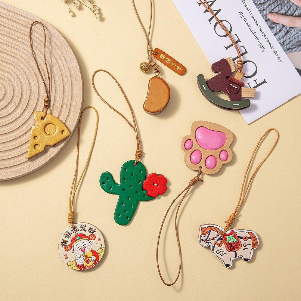 Cat s Paw Leather Keychain Cactus Bag Pendant Trendy Pu Leather Pendant Bag Ornament Style 11
Cat s Paw Leather Keychain Cactus Bag Pendant Trendy Pu Leather Pendant Bag Ornament Style 11