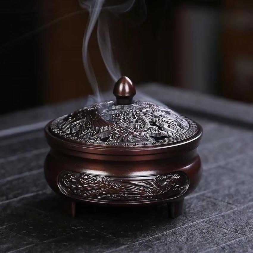 1 Pcs Dragon Phoenix Fingertip Stove Three Foot Small Incense Burner Creative Alloy Decoration Aromatherapy Stove bronze
1 Pcs Dragon Phoenix Fingertip Stove Three Foot Small Incense Burner Creative Alloy Decoration Aromatherapy Stove bronze