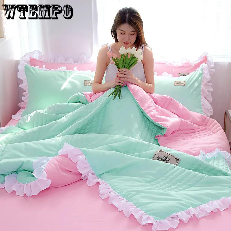 WTEMPO Ruffled Summer Thin Quilts High-quality Retro Elegant Lace Cool Quilts Single/Double Person Printed Quilts Home Dormitory Hotel Soft Blankts 1pc*150*200cm синій
WTEMPO Ruffled Summer Thin Quilts High-quality Retro Elegant Lace Cool Quilts Single/Double Person Printed Quilts Home Dormitory Hotel Soft Blankts 1pc*150*200cm синій