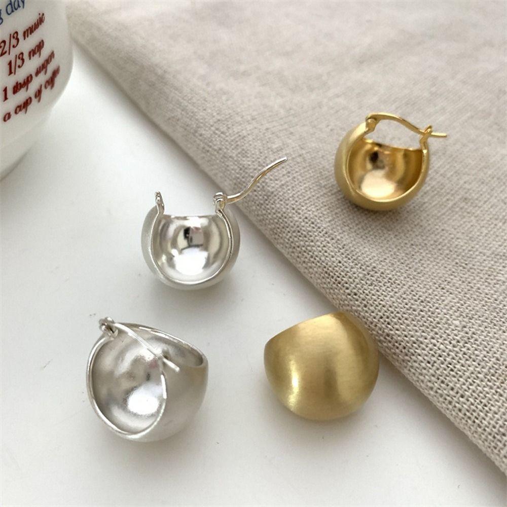 Модные ювелирные изделия, модные серьги-гвоздики, женские матовые серьги, корейские серьги с пряжками для ушей
Модные ювелирные изделия, модные серьги-гвоздики, женские матовые серьги, корейские серьги с пряжками для ушей