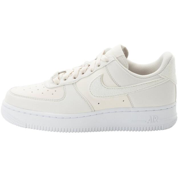 Кроссовки Nike Air Force 1 07 Next Nature EU 40 1/2
Кроссовки Nike Air Force 1 07 Next Nature EU 40 1/2