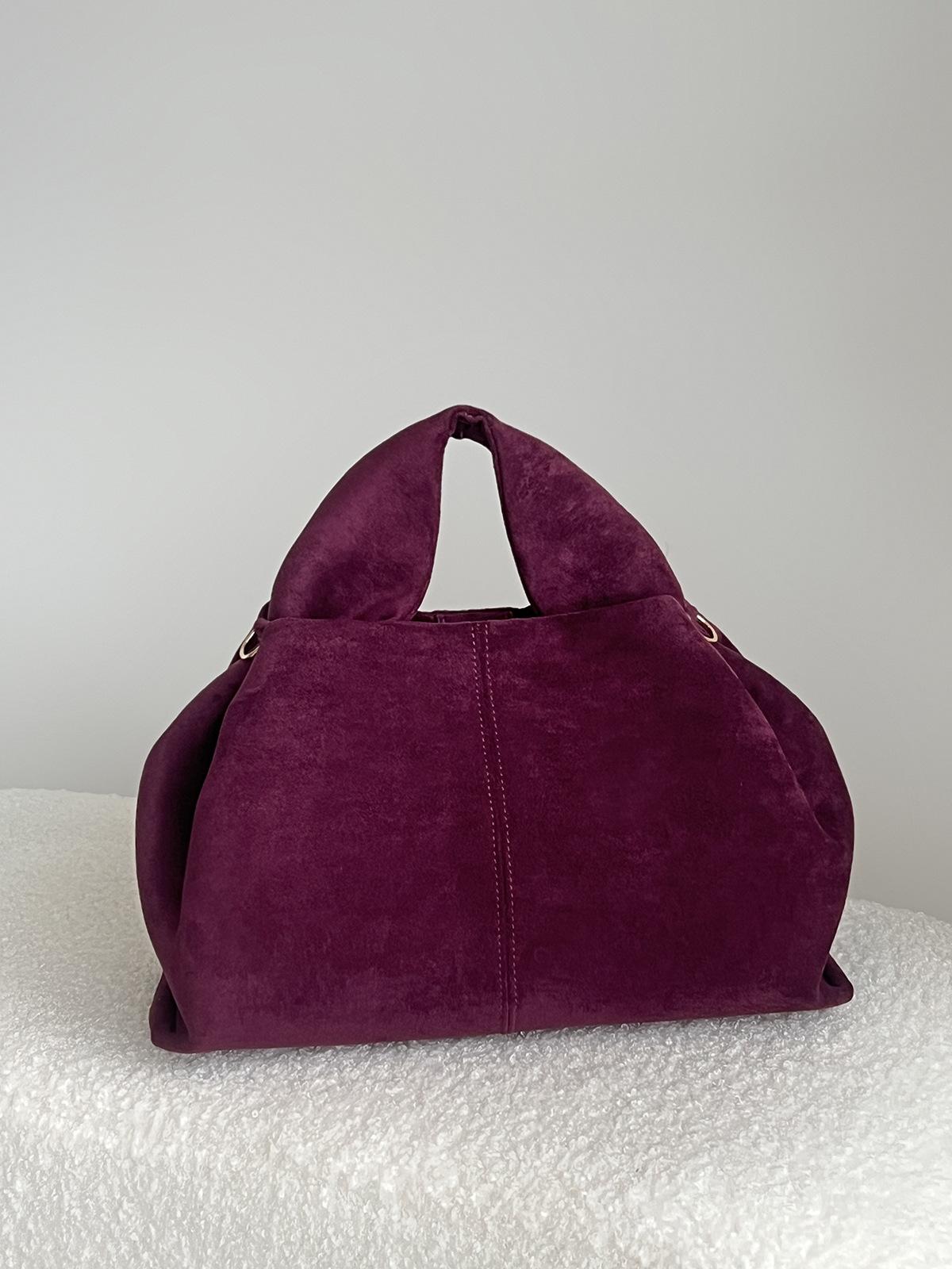 2026 New Versatile Suede Cloud Bag, Niche Fashion Handbag, Single Shoulder Diagonal Cross Women s Bag no gift box
2026 New Versatile Suede Cloud Bag, Niche Fashion Handbag, Single Shoulder Diagonal Cross Women s Bag no gift box