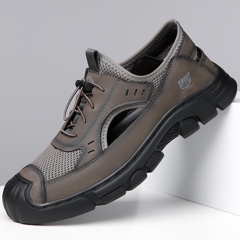 Hollow men s sandals soft sole 2024 summer new Vietnam Rome leisure beach hole hole hundred towers bag head leather shoes 38
Hollow men s sandals soft sole 2024 summer new Vietnam Rome leisure beach hole hole hundred towers bag head leather shoes 38