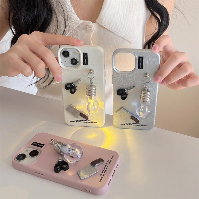 The 3D Pendant With A Light Bulb That Will Light Up Is Suitable For IPhone 15 Promax 14 Phone Case 13 Leather And 12 Creative Designs
The 3D Pendant With A Light Bulb That Will Light Up Is Suitable For IPhone 15 Promax 14 Phone Case 13 Leather And 12 Creative Designs