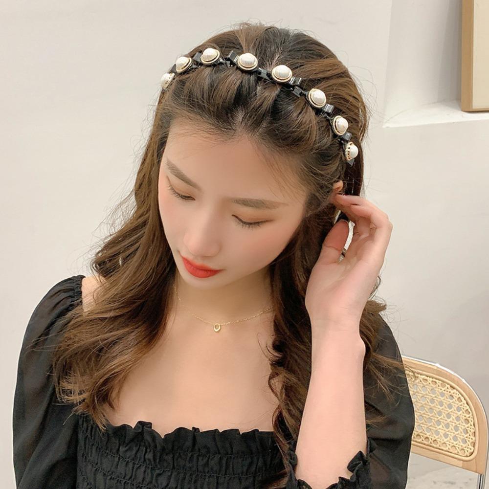 Pearl Lazy Girls Hair Braider Hair Hoops Flower Hair Toothed Headband Hair Styling Accessory Style 8
Pearl Lazy Girls Hair Braider Hair Hoops Flower Hair Toothed Headband Hair Styling Accessory Style 8