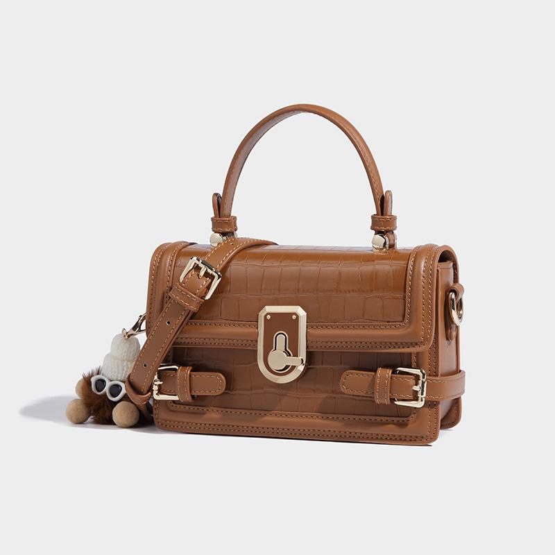 Treasure box handbag 2024 new bag women s versatile niche high-end single shoulder messenger handbag коричневий
Treasure box handbag 2024 new bag women s versatile niche high-end single shoulder messenger handbag коричневий