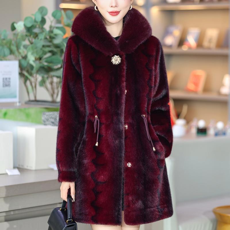 Пальто из искусственного меха для женщин среднего возраста, зимняя верхняя одежда с капюшоном, элегантные толстые теплые меховые куртки для женщин, одежда 5XL вино красного
Пальто из искусственного меха для женщин среднего возраста, зимняя верхняя одежда с капюшоном, элегантные толстые теплые меховые куртки для женщин, одежда 5XL вино красного
