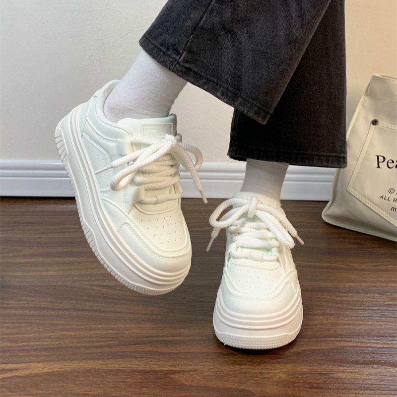 Весенние новые незаменимые маленькие белые туфли женские оригинального дизайна на платформе повседневные кеды универсальные шикарные спортивные женские туфли 40 белый
Весенние новые незаменимые маленькие белые туфли женские оригинального дизайна на платформе повседневные кеды универсальные шикарные спортивные женские туфли 40 белый