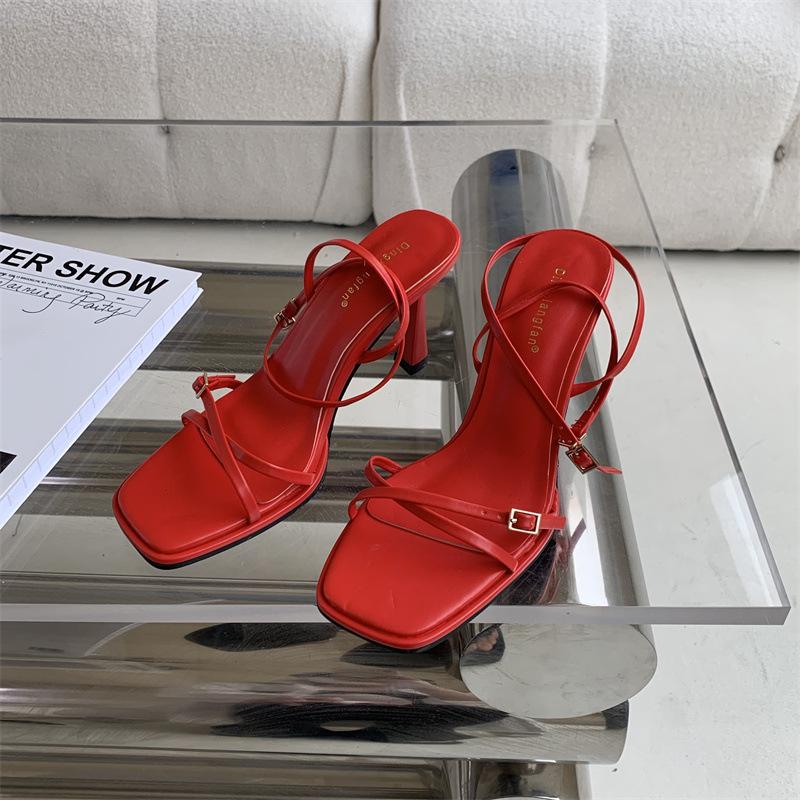 Foreign trade fashion sandals women s 2025 summer new buckle strap cross-heel sandals femininity high heels 39
Foreign trade fashion sandals women s 2025 summer new buckle strap cross-heel sandals femininity high heels 39