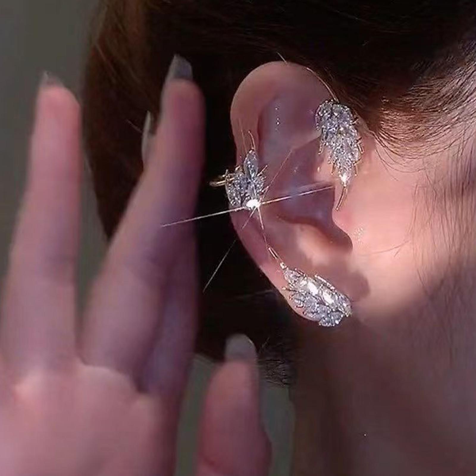 Серьги с инкрустированными микроцирконами ушками One Size
Серьги с инкрустированными микроцирконами ушками One Size