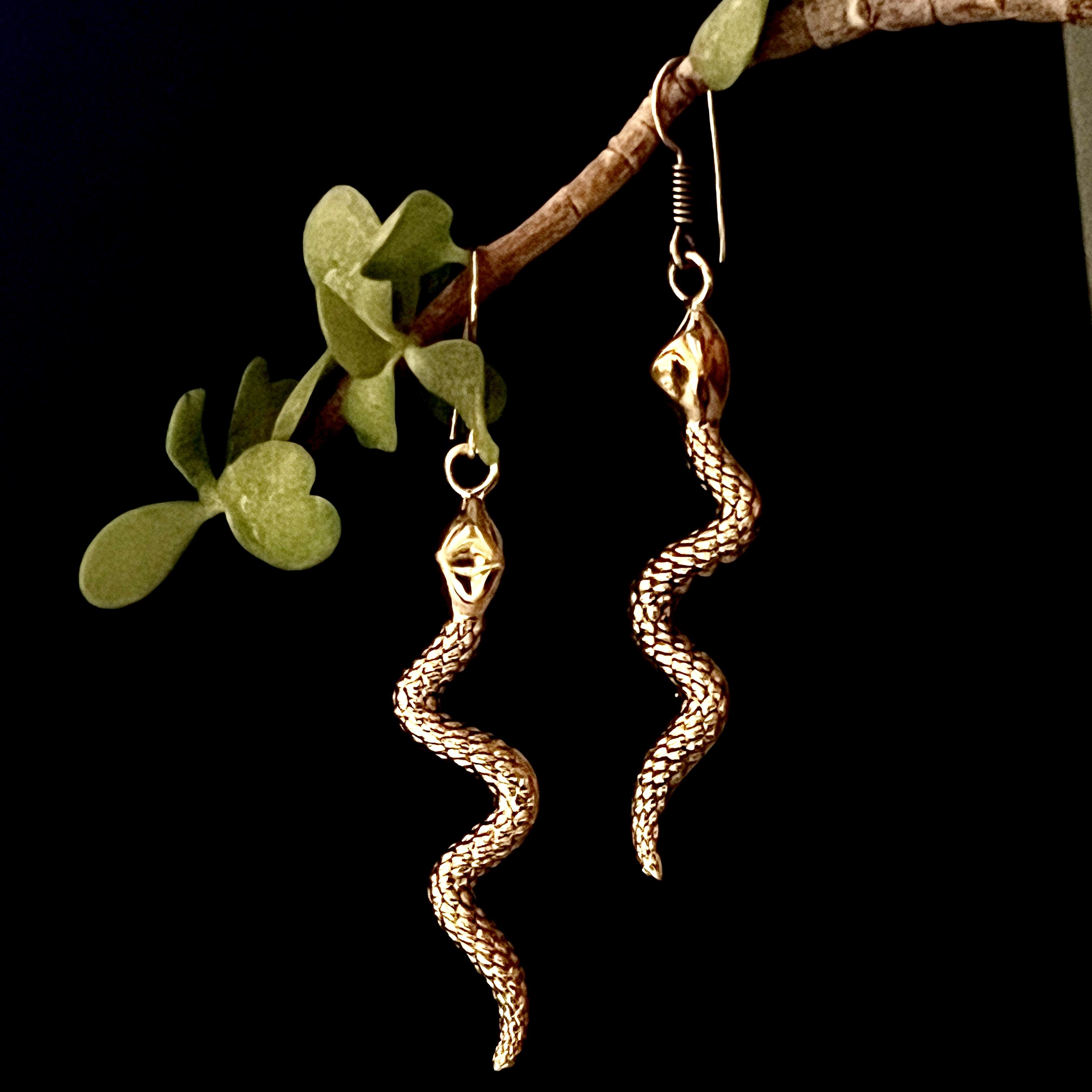 Сережки-змії, сережка-кобра, сережка-пітон, сережки-кільця зі зміями, подарунок, довгі сережки, латунні сережки зі зміями, прикраси зі зміями золотий
Сережки-змії, сережка-кобра, сережка-пітон, сережки-кільця зі зміями, подарунок, довгі сережки, латунні сережки зі зміями, прикраси зі зміями золотий