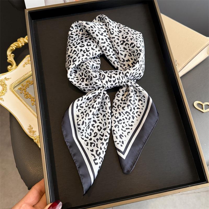 Luxury Print Satin Silk Square Scarf for Women Leopard Shawl Hijab Neckerchief Female Hair Ribbon Headband Fashion Wrap Bandana 70x70cm
Luxury Print Satin Silk Square Scarf for Women Leopard Shawl Hijab Neckerchief Female Hair Ribbon Headband Fashion Wrap Bandana 70x70cm