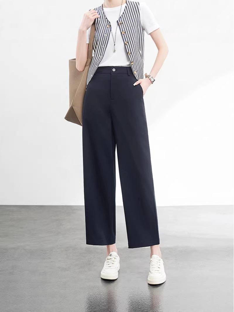Khaki High-Waisted Wide-Leg Suit Pants for Women - Spring/Summer Slimming Petite Fit Small темно-синього кольору
Khaki High-Waisted Wide-Leg Suit Pants for Women - Spring/Summer Slimming Petite Fit Small темно-синього кольору