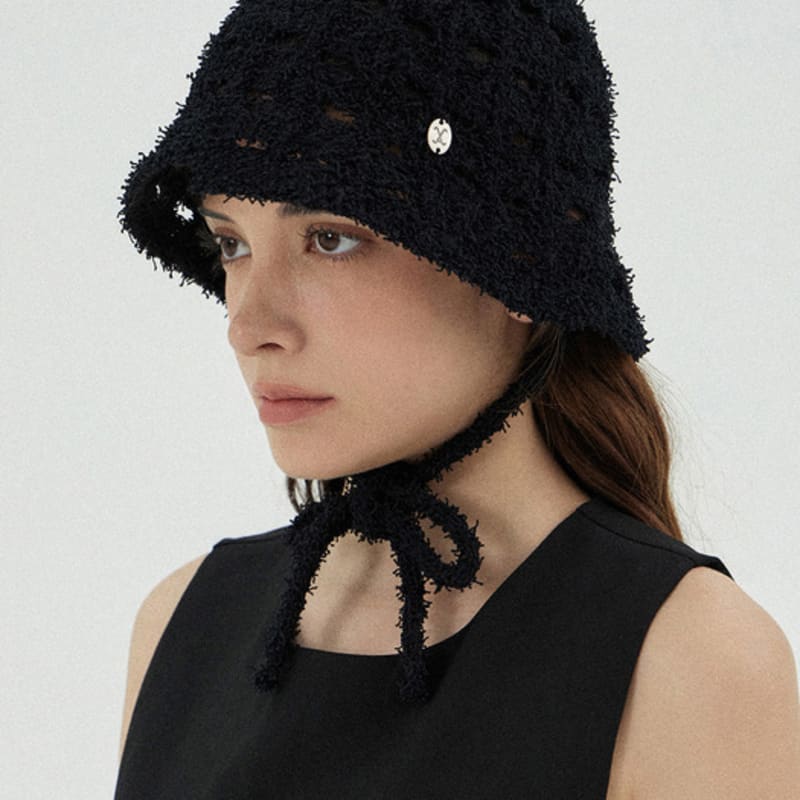 VARZAR VA Изогнутая овальная металлическая вязаная шляпа-ведро с перфорацией черная FREE
VARZAR VA Изогнутая овальная металлическая вязаная шляпа-ведро с перфорацией черная FREE