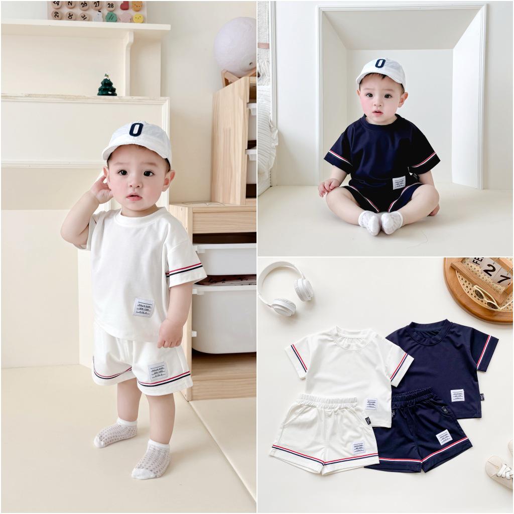 Ins Infant Summer Shorts Set: Double Sleeve Round Neck for Boys & Girls 110 cm темно-синього кольору
Ins Infant Summer Shorts Set: Double Sleeve Round Neck for Boys & Girls 110 cm темно-синього кольору